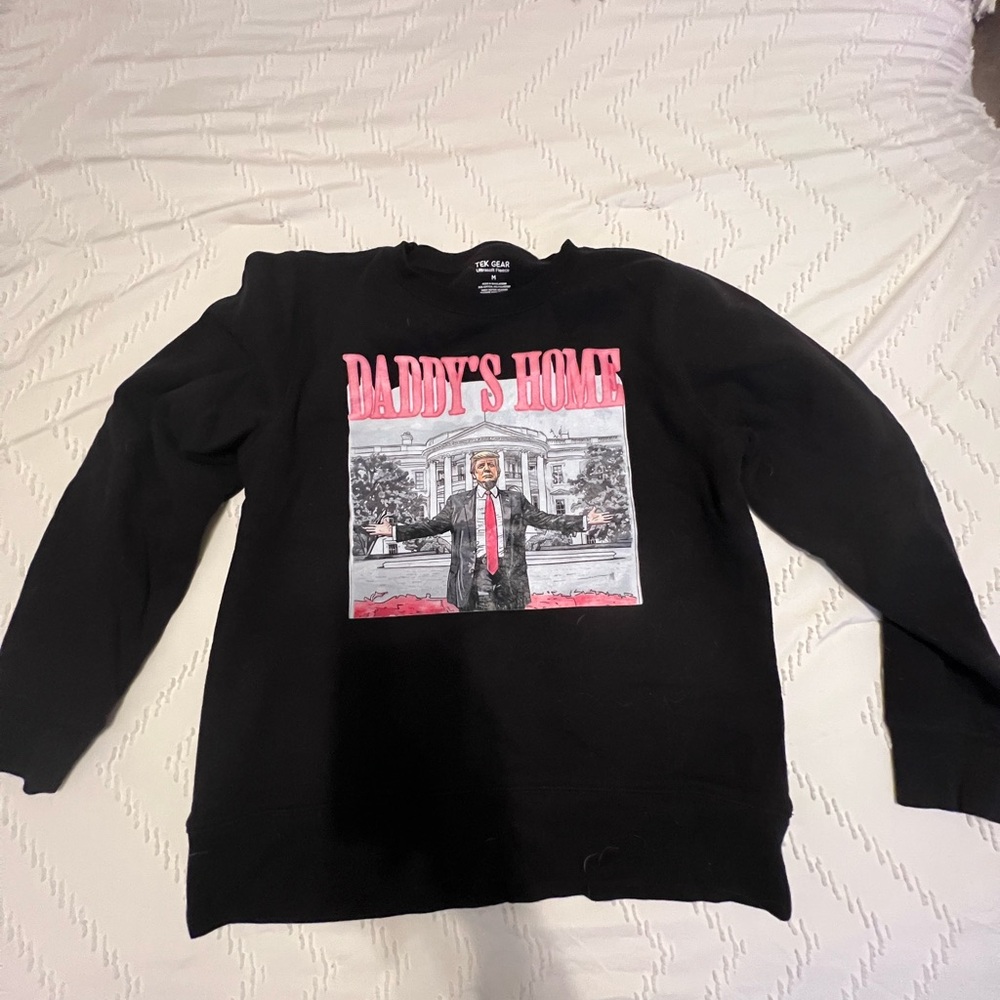 Tek Gear Black Crewneck Sweater with Graphic Design